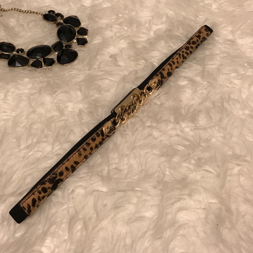 Leopard cinched stretch belt.