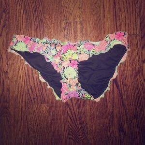 Victoria Secret ruffle bikini bottoms sz small