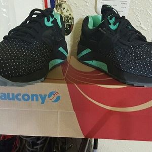 Saucony grid
