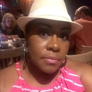 Meet your Posher, Anne