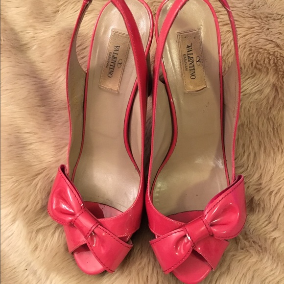 ⭐️SOLD⭐️VALENTINO PINK PLATFORM HEEL SANDALS - Picture 2 of 4