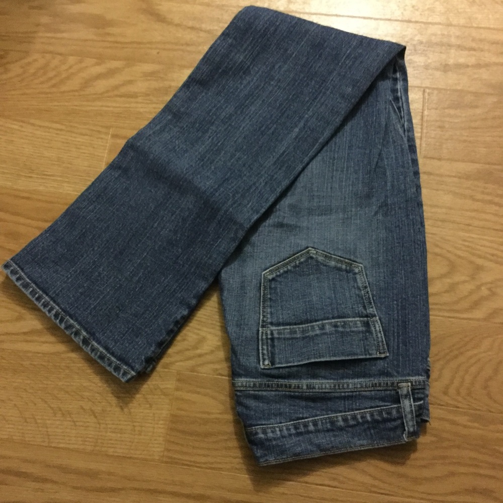 FREE $5item w/ sale Old Navy "Sweatheart" Jeans 8