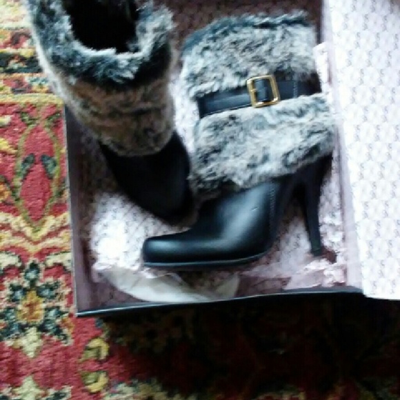 Ladies boots - Picture 2 of 2