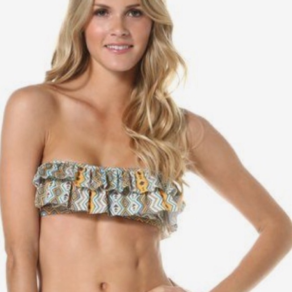 Boys and Arrows - Ruffled bikini top.