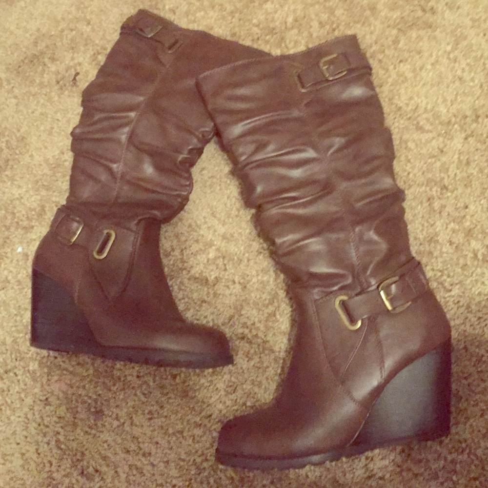 Brown wedge boots!