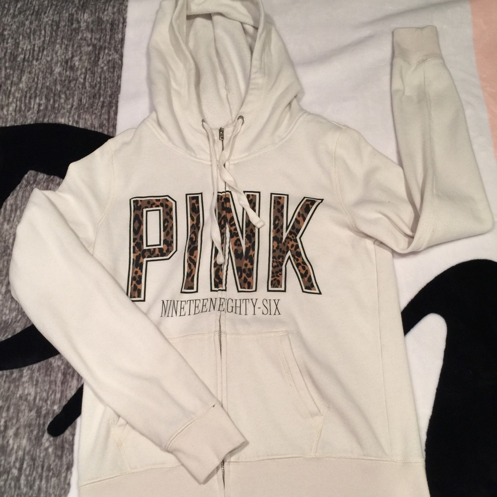 HTF Small Leopard Zip