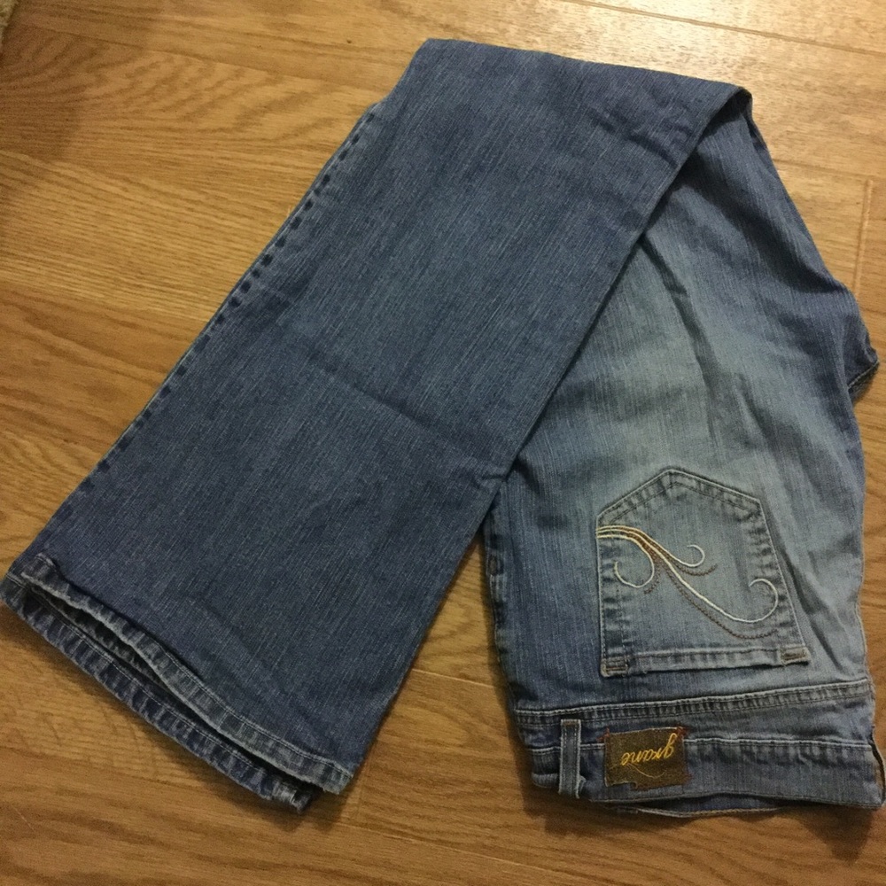 FREE $5 item w/ sale of Grane Bootcut Jeans Sz 13