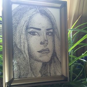 Stippling (dots) portrait of Lana Del Rey