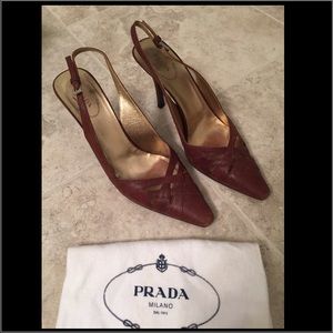 Authentic Prada gorgeous leather pumps!!