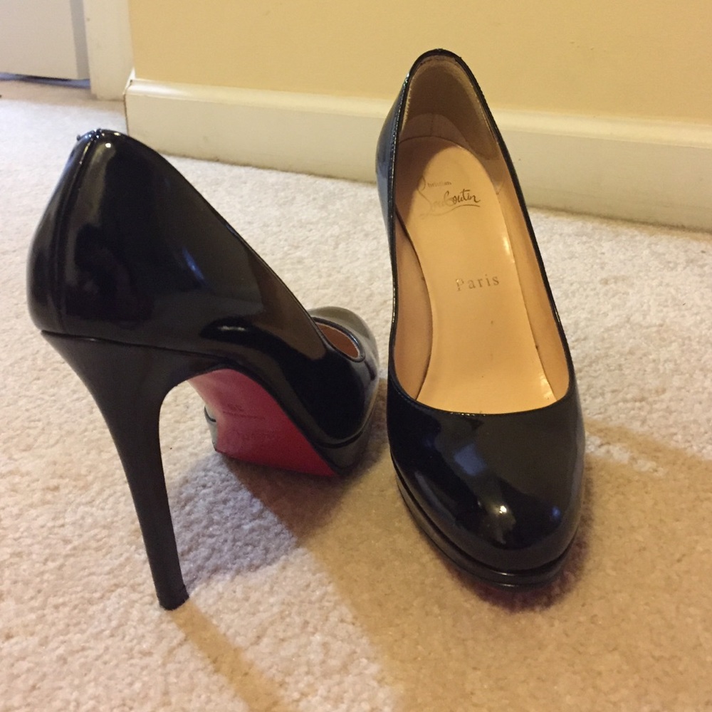 Authentic Christian Louboutin simple heels