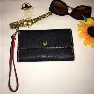 London Fog wristlet on SALE!! ❤️