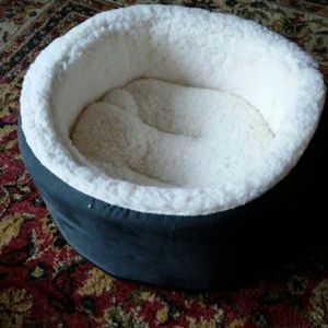 Orthotic Pet bed. Never used