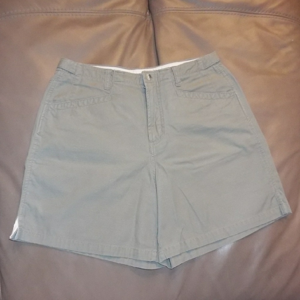 Columbia short