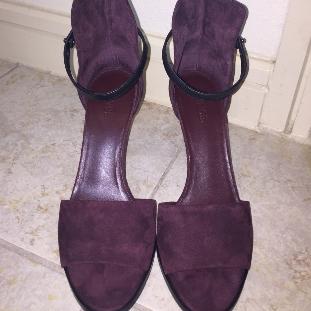 Vince strappy heels. Suede plum color.