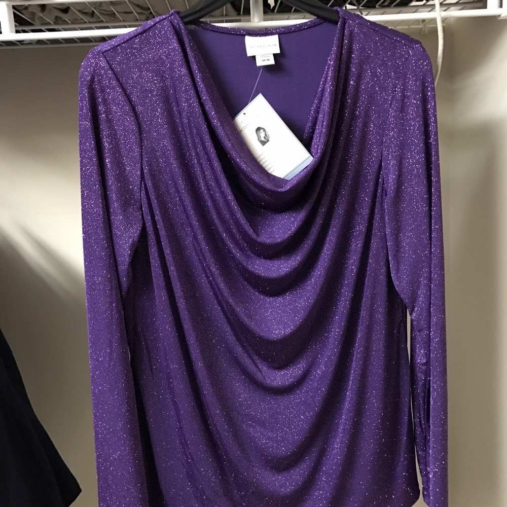 Jaclyn Smith tops size M, never worn, tags on