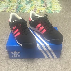 ADIDAS SAMOA SIZE 9 PRICE FIRM