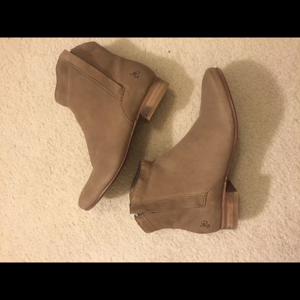 Steve Madden booties