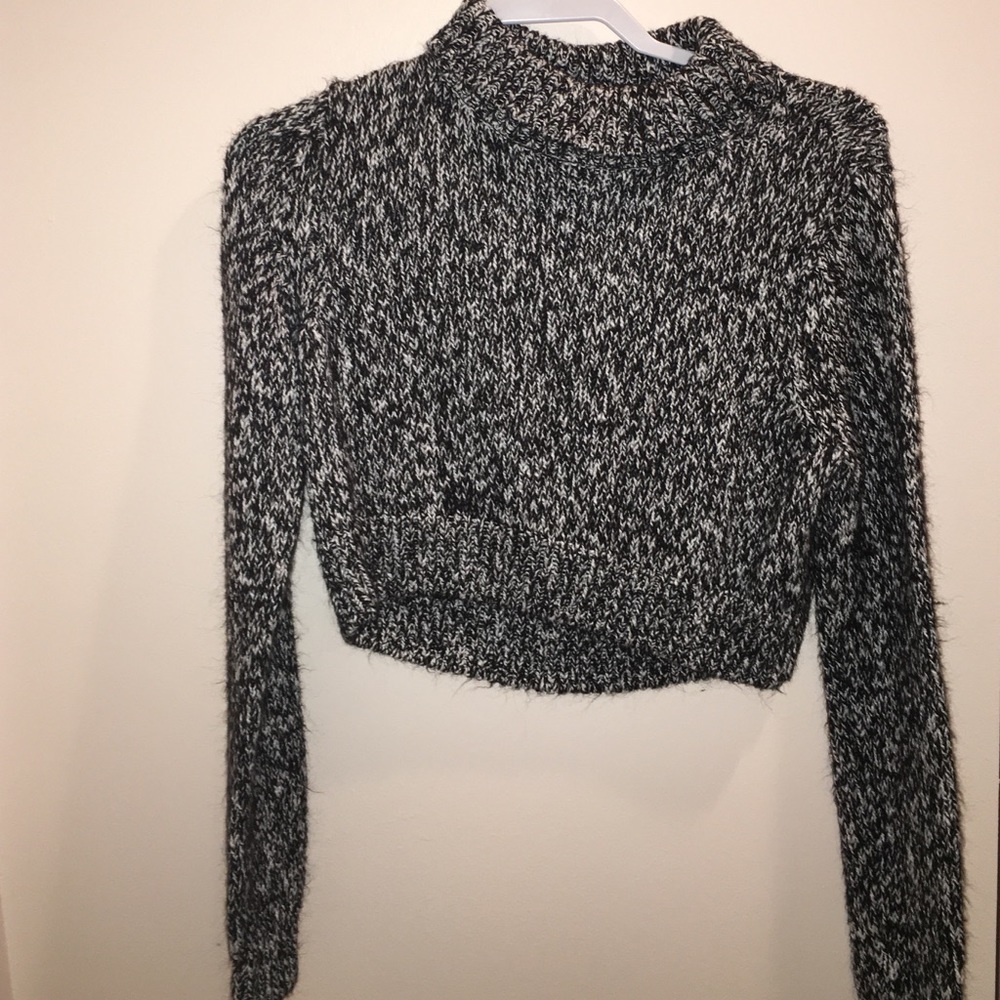 H&M crop turtle neck sweater