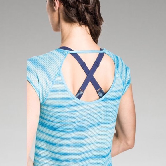 Under Armour fly by blue short sleeve shirt - Picture 2 of 3