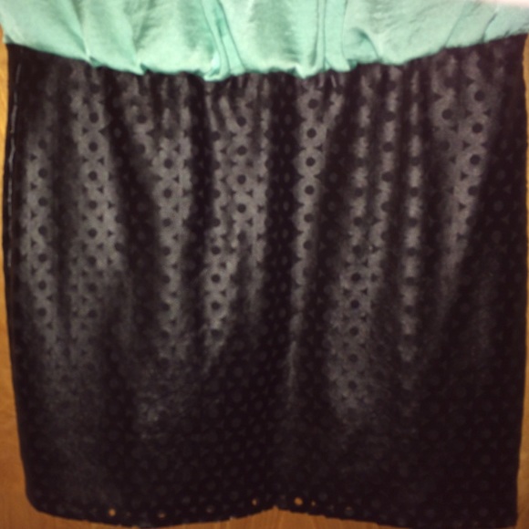 Sultry teal and black mini! - Picture 2 of 3