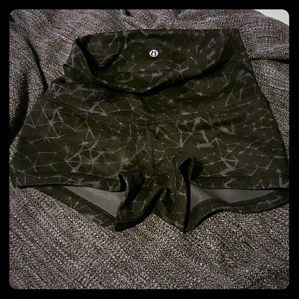 Lululemon boogie shorts
