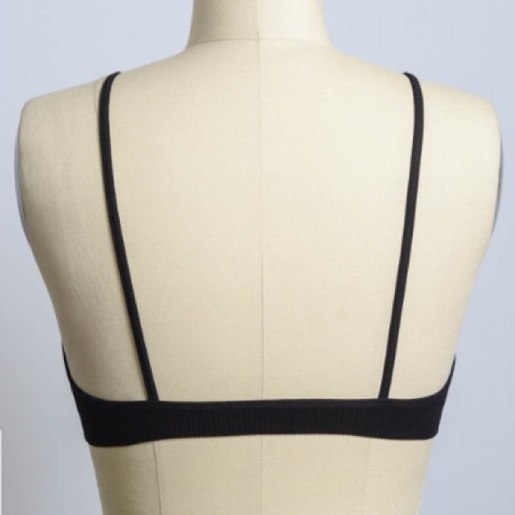 Seamless Front Cross Bralette - Picture 4 of 7