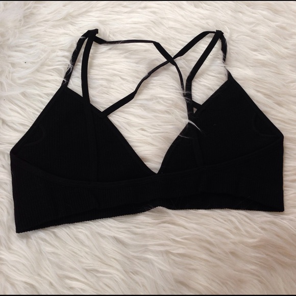 Seamless Front Cross Bralette - Picture 7 of 7