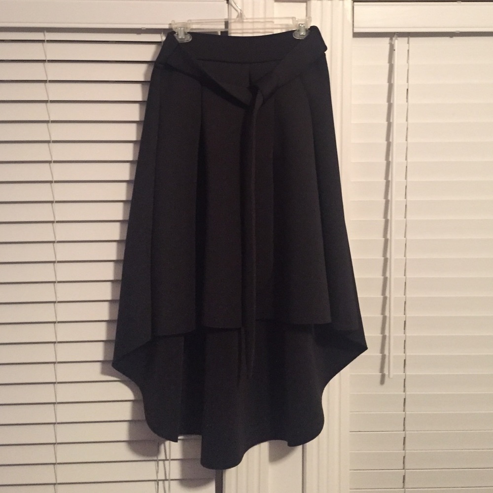 Black high low skirt