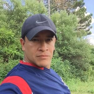 Meet your Posher, Román