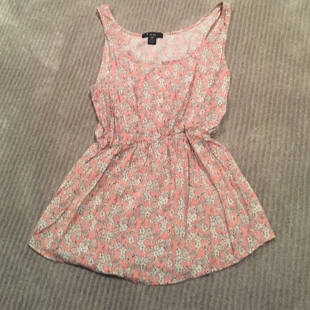 Pink with white flowers sinched tank top