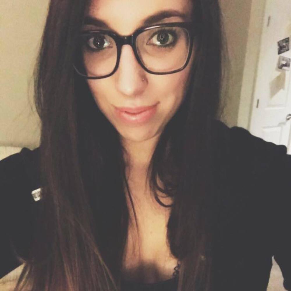 Meet your Posher, Laura