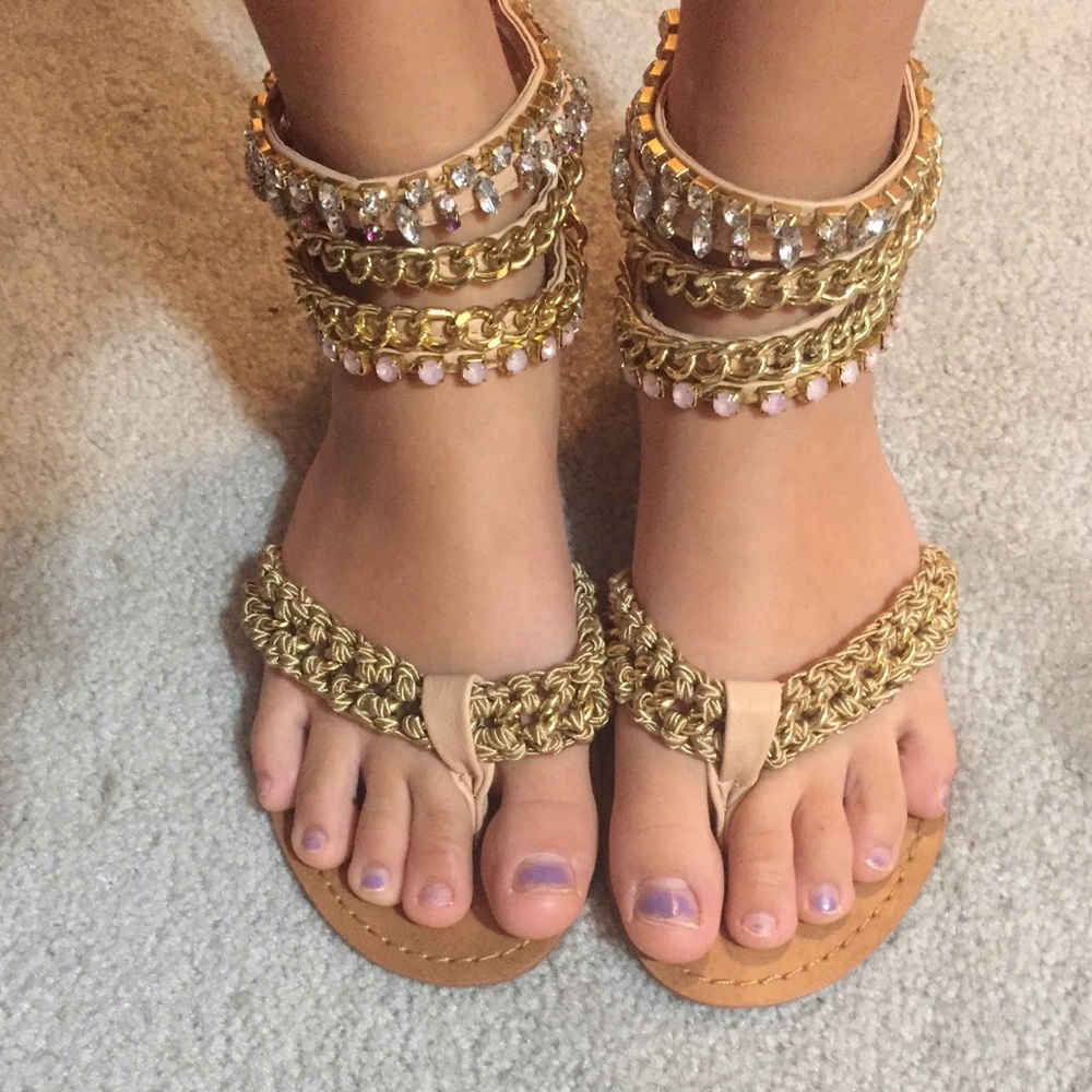 Zigisoho sandals