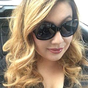 Meet your Posher, Karla