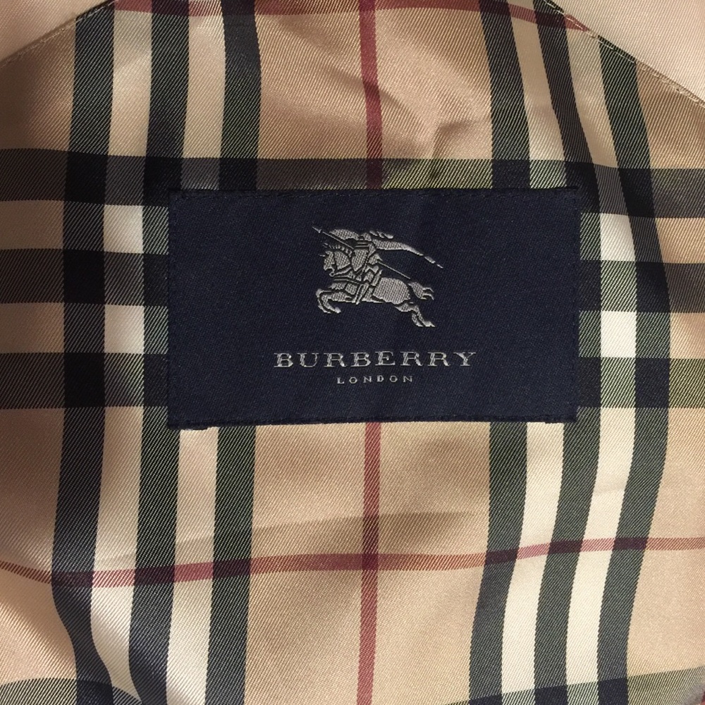 Additional photos of Burberry vintage pink trench