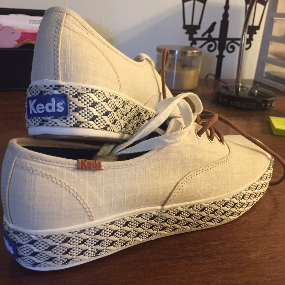SOLD...Brand new keds
