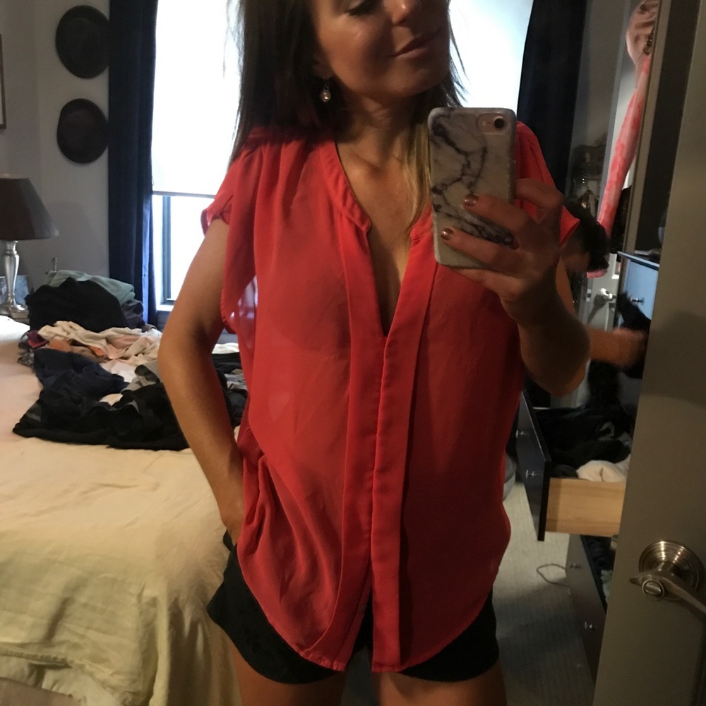 Red blouse - Picture 2 of 5