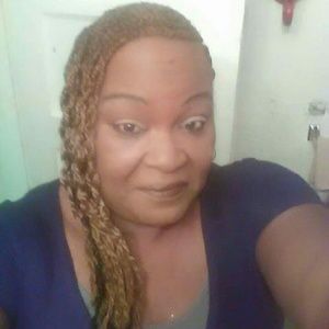 Meet your Posher, Yolanda