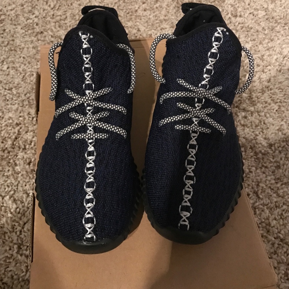 Adidas Yeezy 350 Boost  Navy Blue size 5