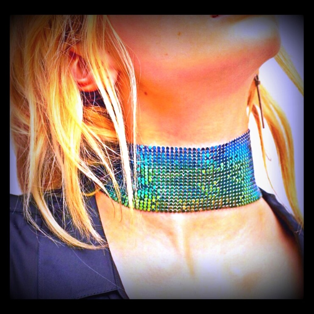 Vintage Retro Green Iridescent Metal Mesh Choker