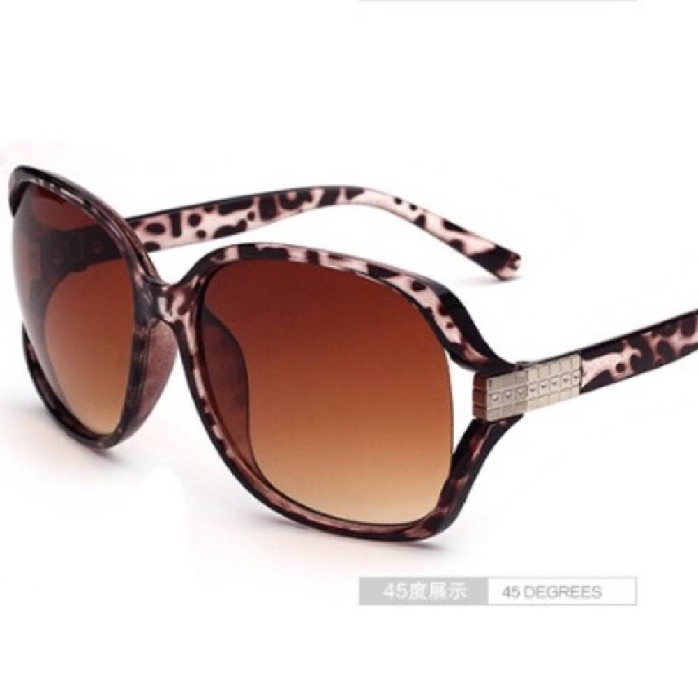 Women Leopard Print Sunglasses with Rhinestone - Picture 2 of 4