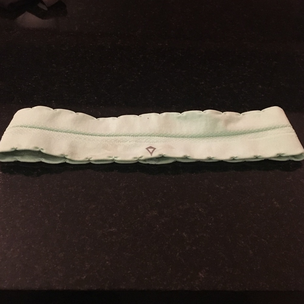 Ivivia (kids lulu Lemon) head band