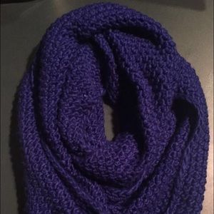 Blue KNIT infinity scarf❄️