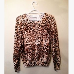 Leopard printed sweater 🐯