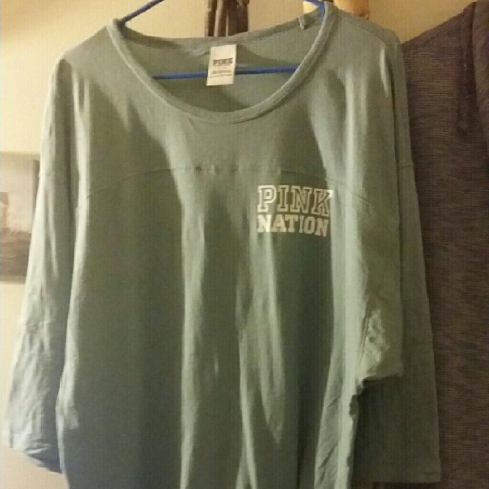 VS t shirt jersey.