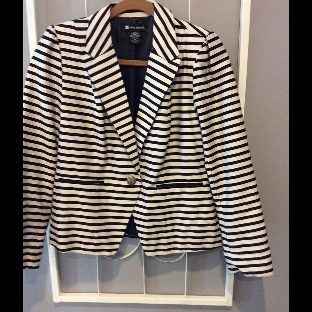 Valerie Bertinelli blazer in black & white stripes