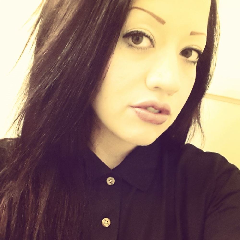 Meet your Posher, Angela-monique