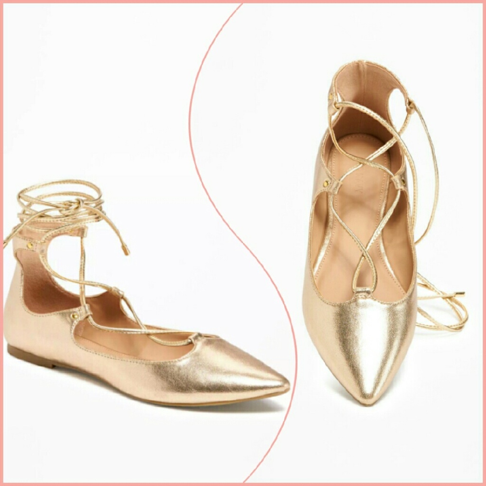 SALE Pointy-Toe Lace-up Flats