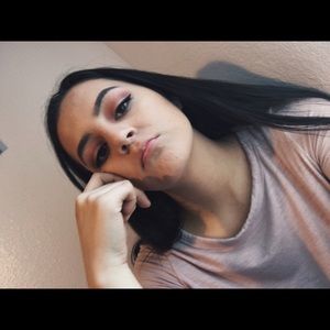 Meet your Posher, Cassandra