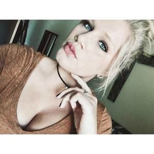 Meet your Posher, Mykaela