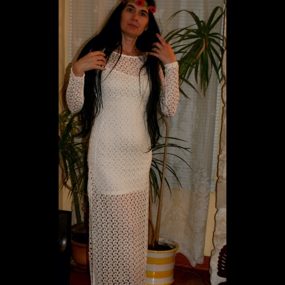 Lace long dress in off white color - Picture 4 of 4